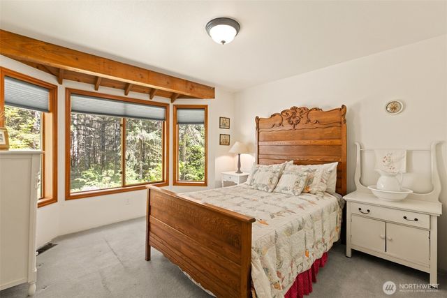 516 Gellor Road, Port Angeles, WA 98362