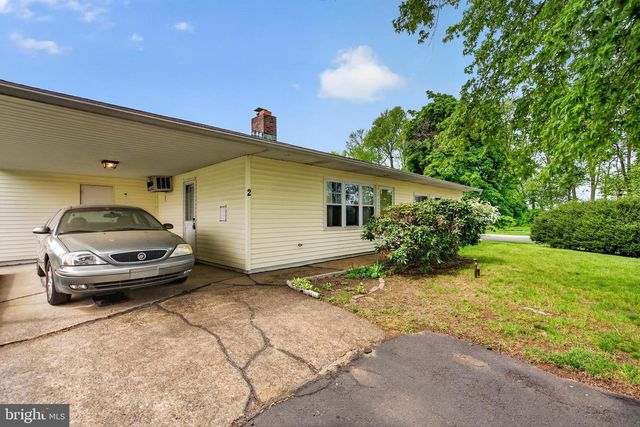 2 SILVER BIRCH LN, Levittown, PA 19055