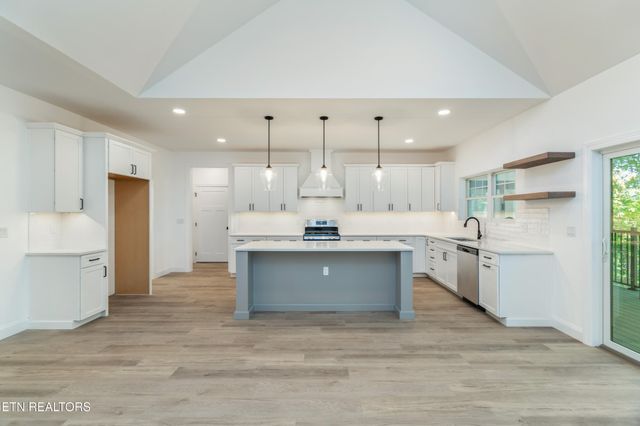 7600 GYNEVERE Drive, Knoxville, TN 37931