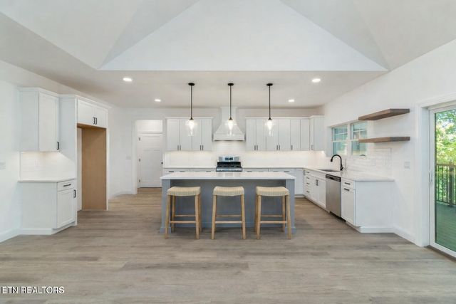 7600 GYNEVERE Drive, Knoxville, TN 37931