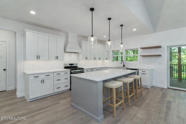 7600 GYNEVERE Drive, Knoxville, TN 37931