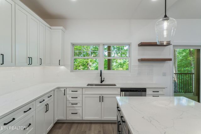 7600 GYNEVERE Drive, Knoxville, TN 37931