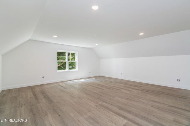 7600 GYNEVERE Drive, Knoxville, TN 37931