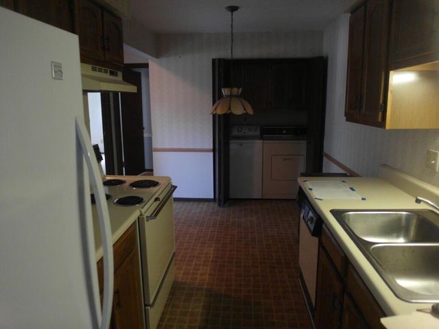 6440 W Howard AVENUE #104, Milwaukee, WI 53220
