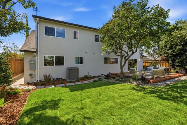 904 Del Monte Place, San Jose, CA 95117