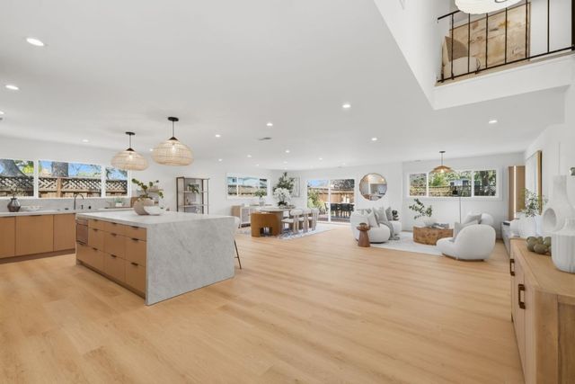 904 Del Monte Place, San Jose, CA 95117