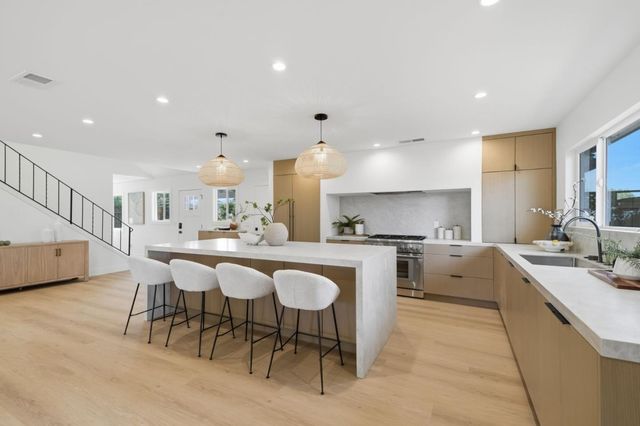 904 Del Monte Place, San Jose, CA 95117