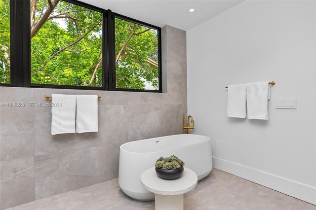 4024 Bonita Ave, Miami, FL 33133