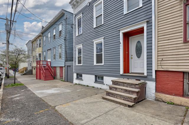 274 Livingston Avenue, Albany, NY 12210