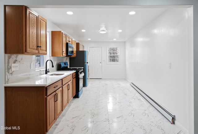 274 Livingston Avenue, Albany, NY 12210
