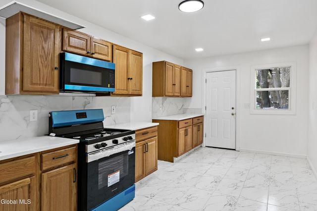 274 Livingston Avenue, Albany, NY 12210