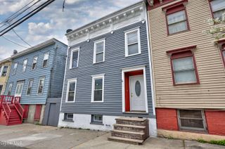 274 Livingston Avenue, Albany, NY 12210