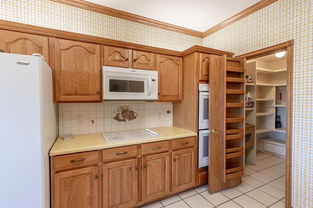 420 Living Springs Trail, Washington, OK 73093