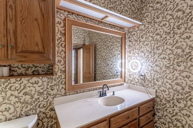 420 Living Springs Trail, Washington, OK 73093