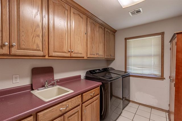 420 Living Springs Trail, Washington, OK 73093