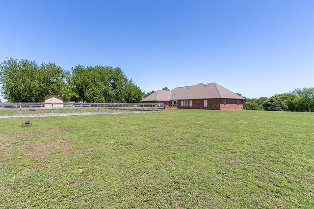420 Living Springs Trail, Washington, OK 73093