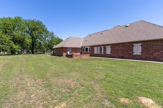 420 Living Springs Trail, Washington, OK 73093
