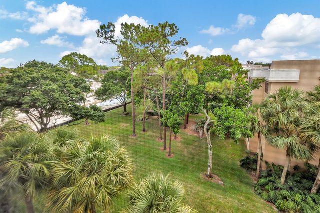 4700 W Lucerne Lakes Boulevard W 507, Lake Worth, FL 33467