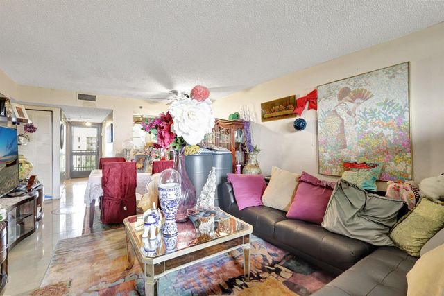 4700 W Lucerne Lakes Boulevard W 507, Lake Worth, FL 33467