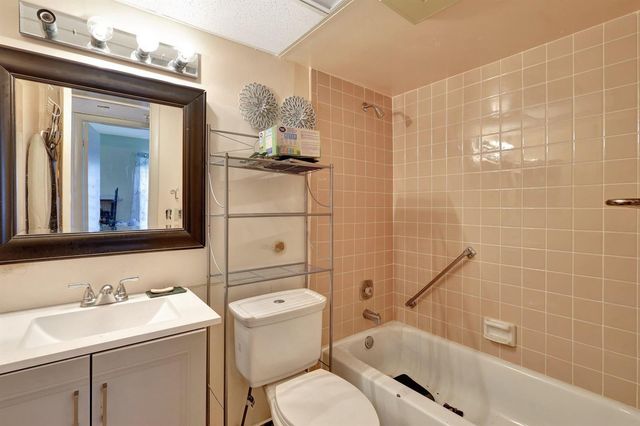 4700 W Lucerne Lakes Boulevard W 507, Lake Worth, FL 33467
