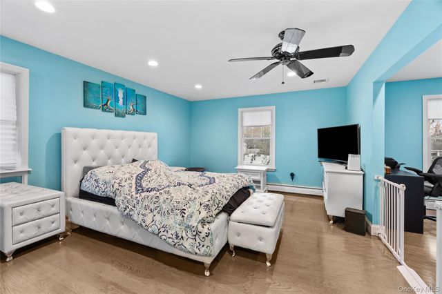 21 Rawlings Drive, Melville, NY 11747