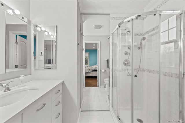 21 Rawlings Drive, Melville, NY 11747