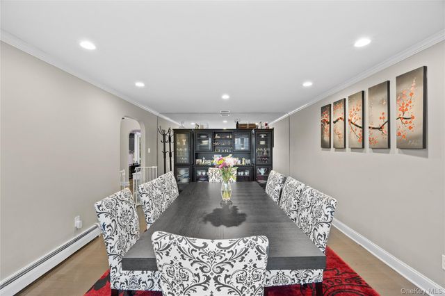 21 Rawlings Drive, Melville, NY 11747