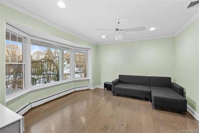 21 Rawlings Drive, Melville, NY 11747