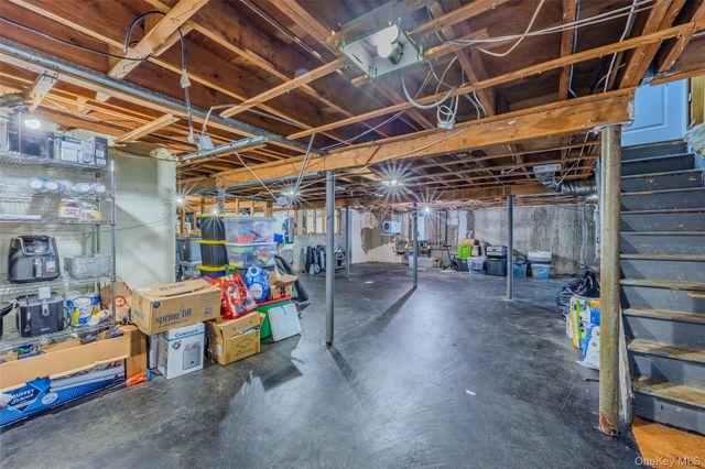 21 Rawlings Drive, Melville, NY 11747