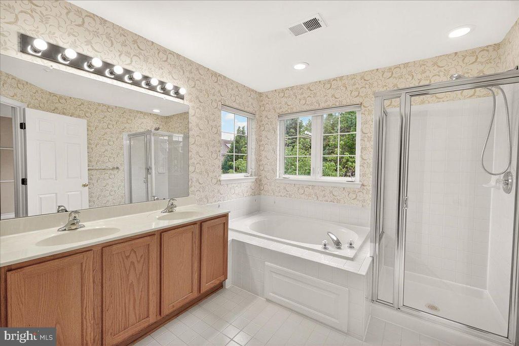 Image 25 of property listing at 1740 DERRS SQ E, Frederick, MD 21701