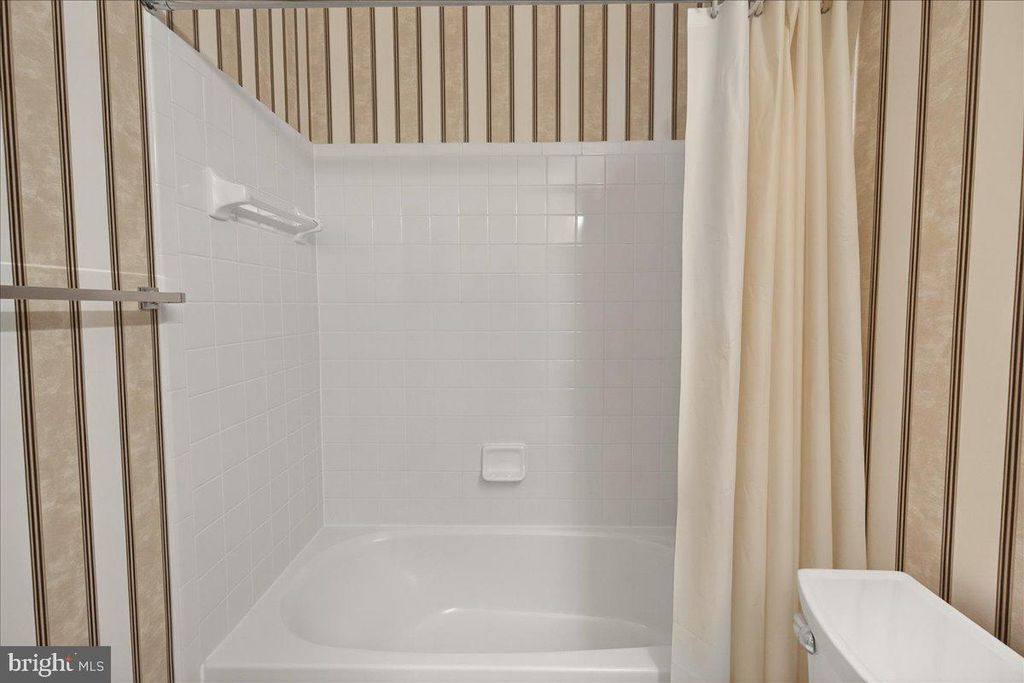 Image 27 of property listing at 1740 DERRS SQ E, Frederick, MD 21701
