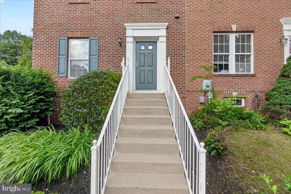 Image 3 of property listing at 1740 DERRS SQ E, Frederick, MD 21701