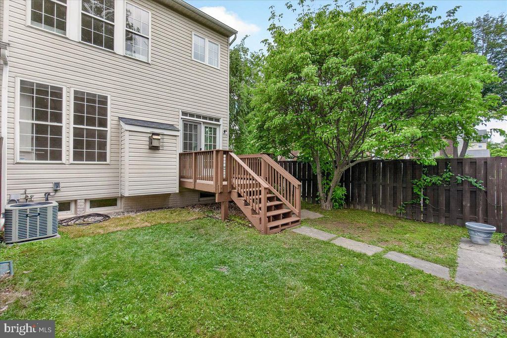 Image 38 of property listing at 1740 DERRS SQ E, Frederick, MD 21701