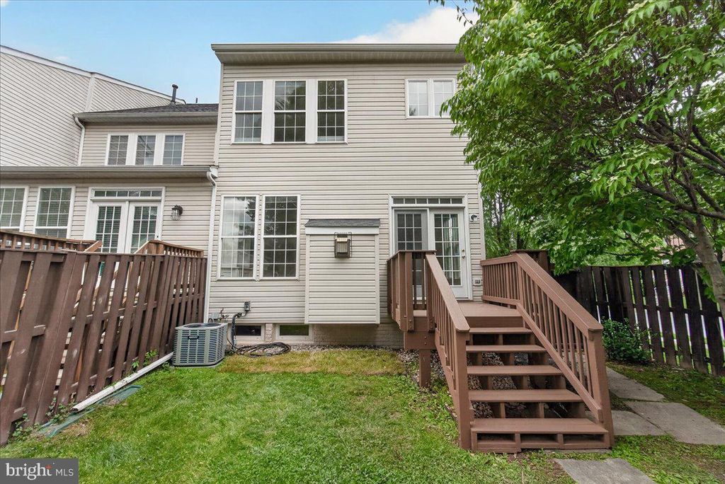 Image 39 of property listing at 1740 DERRS SQ E, Frederick, MD 21701