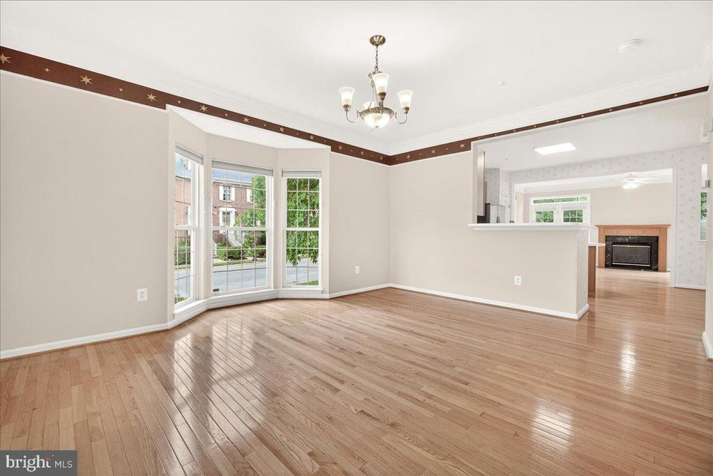 Image 4 of property listing at 1740 DERRS SQ E, Frederick, MD 21701