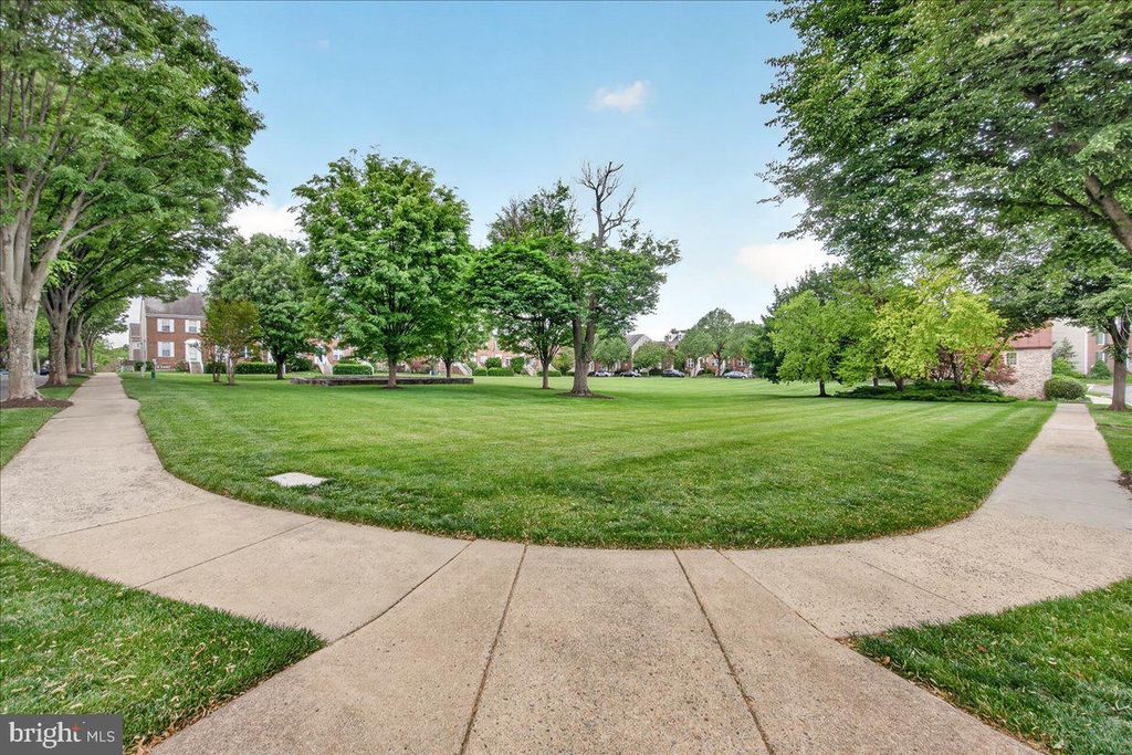 Image 43 of property listing at 1740 DERRS SQ E, Frederick, MD 21701