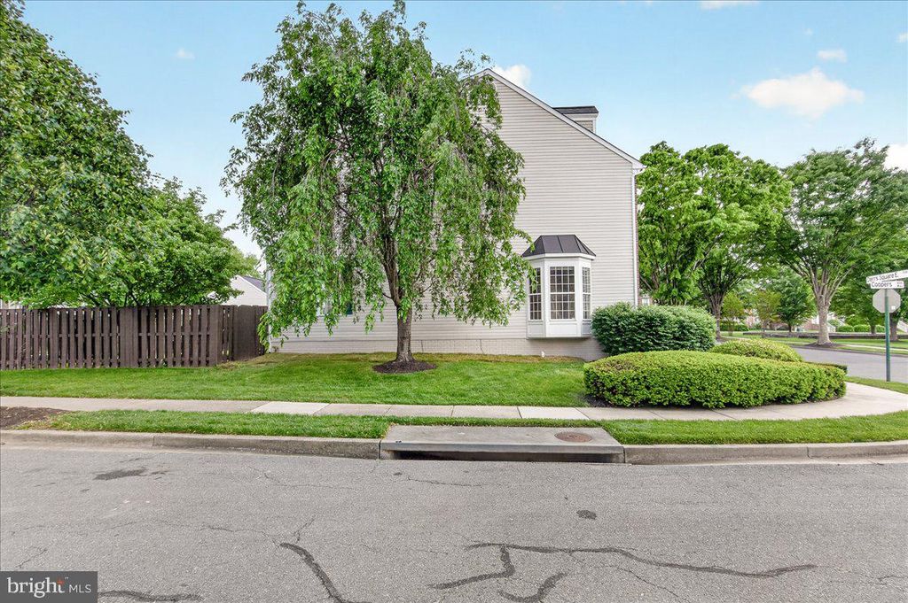 Image 46 of property listing at 1740 DERRS SQ E, Frederick, MD 21701