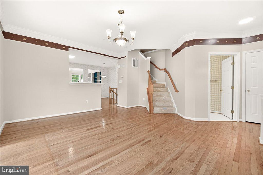 Image 5 of property listing at 1740 DERRS SQ E, Frederick, MD 21701