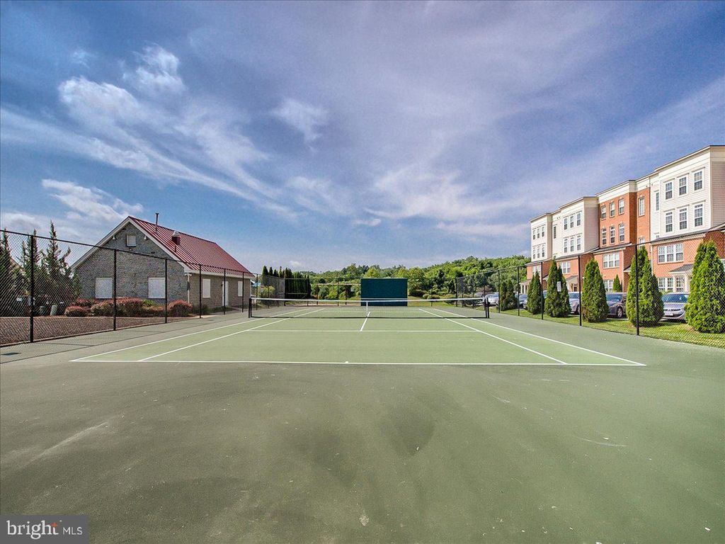 Image 50 of property listing at 1740 DERRS SQ E, Frederick, MD 21701