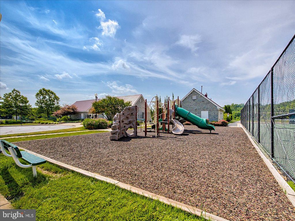 Image 51 of property listing at 1740 DERRS SQ E, Frederick, MD 21701
