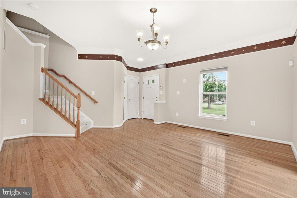 Image 6 of property listing at 1740 DERRS SQ E, Frederick, MD 21701