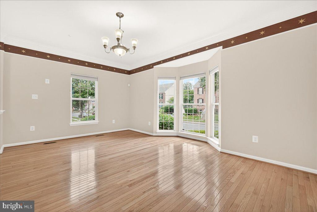 Image 7 of property listing at 1740 DERRS SQ E, Frederick, MD 21701