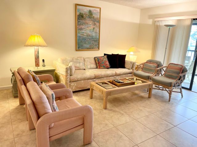 14476 Amberly Lane 208, Delray Beach, FL 33446