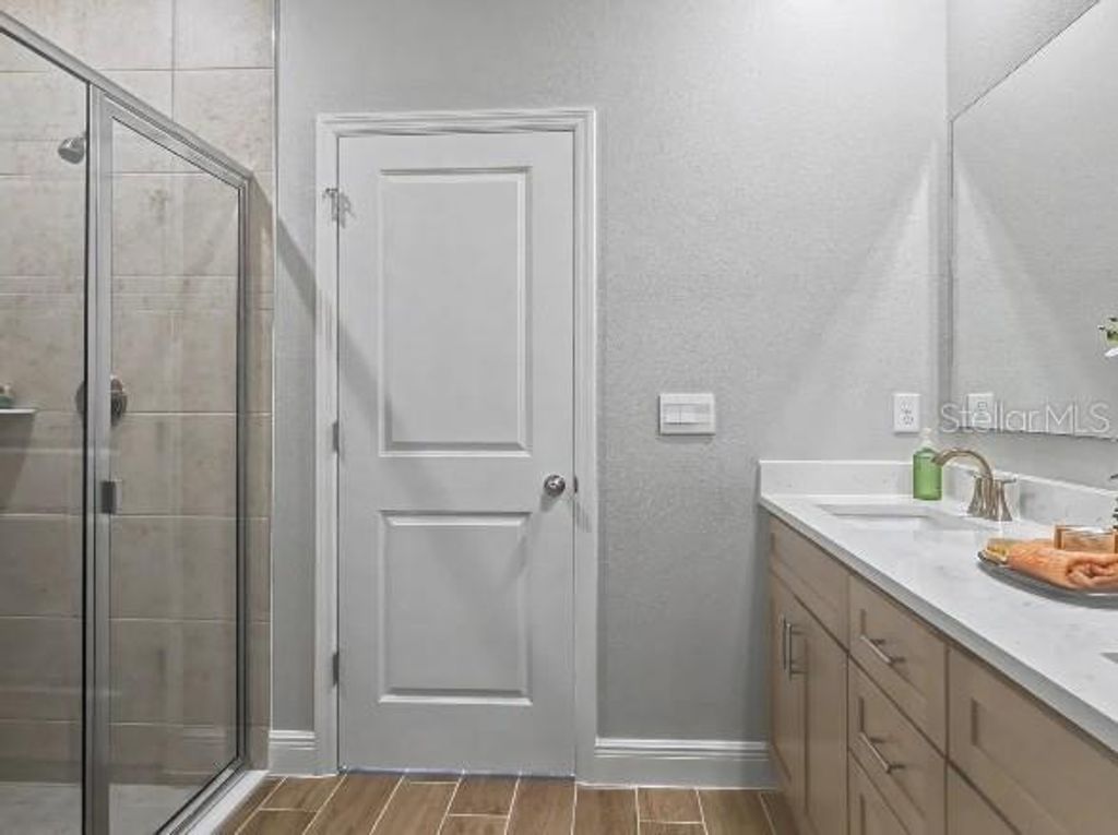 Image 17 of property listing at 600 BROADOAK DRIVE, Dundee, FL 33838