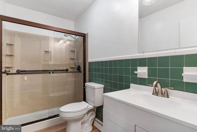 811 W KELLER ST, Mechanicsburg, PA 17055