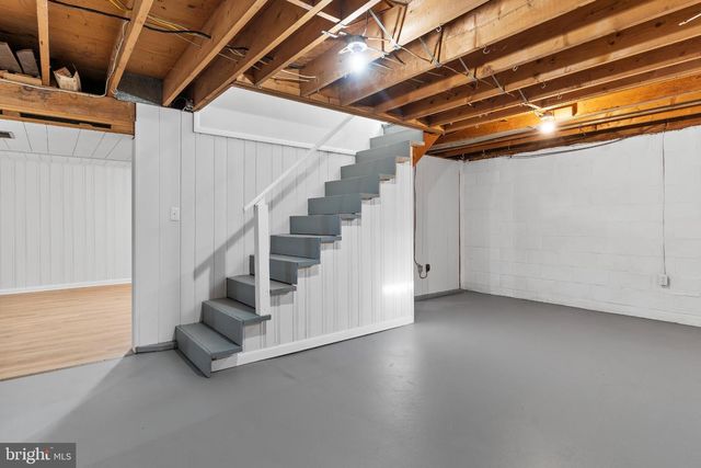 811 W KELLER ST, Mechanicsburg, PA 17055