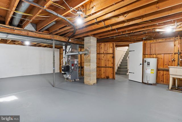 811 W KELLER ST, Mechanicsburg, PA 17055