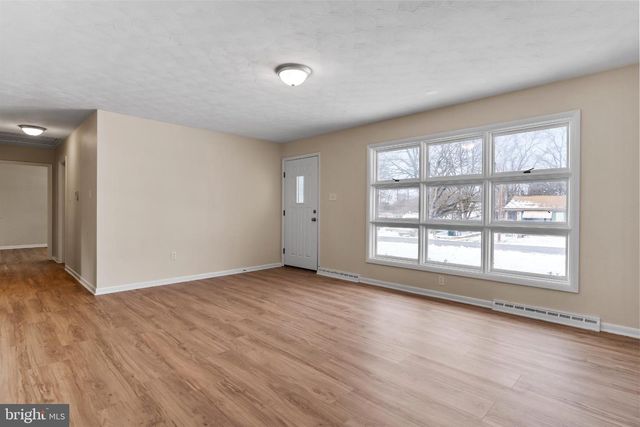 811 W KELLER ST, Mechanicsburg, PA 17055