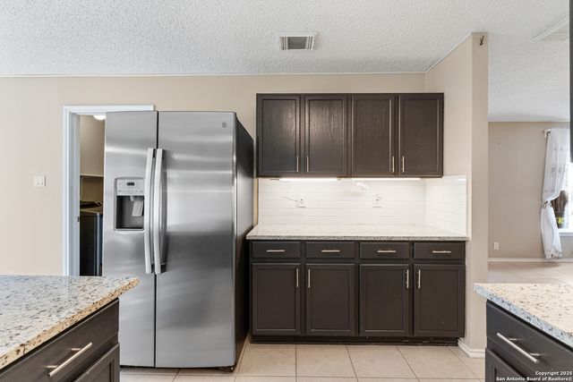 6430 Maverick Trail Dr, San Antonio, TX 78240