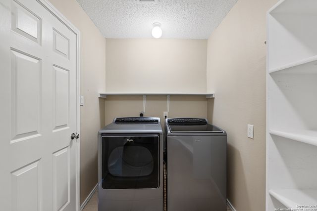 6430 Maverick Trail Dr, San Antonio, TX 78240